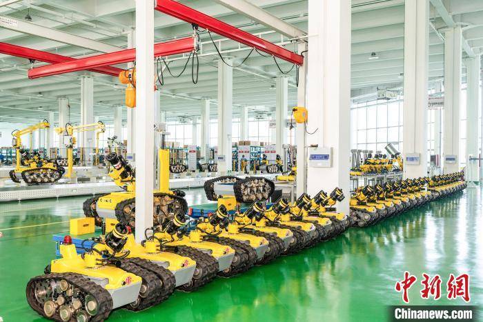 海外华媒探访唐山 聚焦机器人产业高质量发展